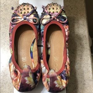 Aldo Flats SOLD